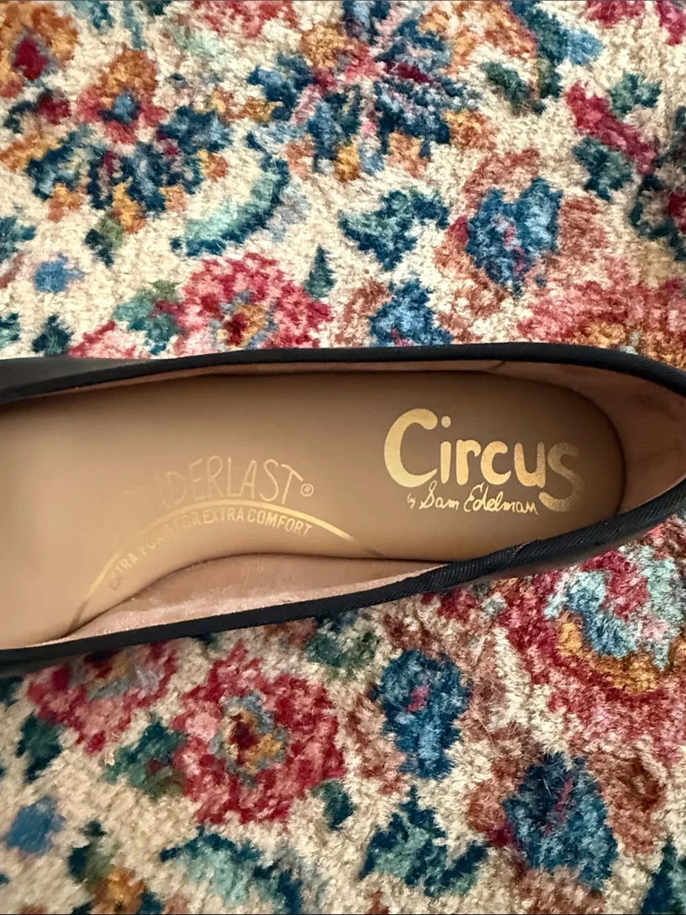 Circus by Sam Edelman Black Round-Toe Ballet Flats
